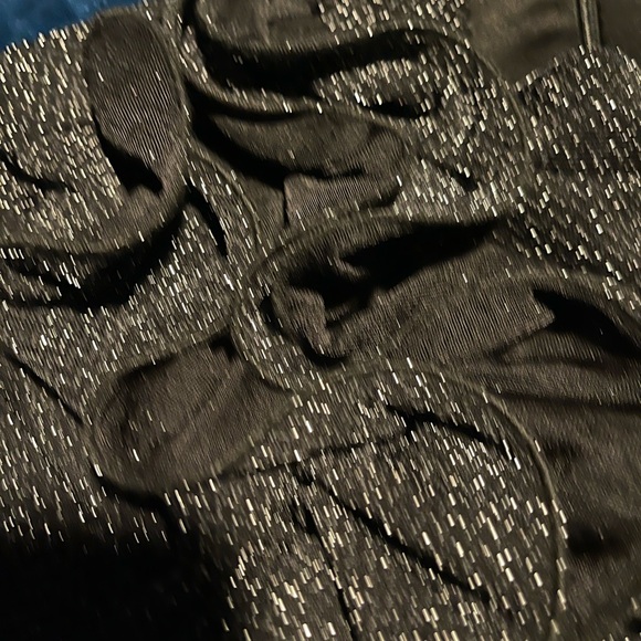 Cartier black and silver top for the holidays - Picture 2 of 5